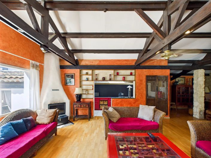 Image No.6-7 Bed House for sale