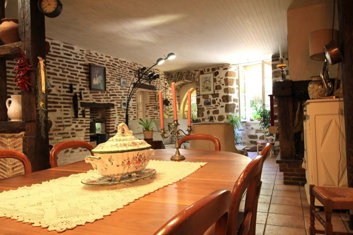 Image No.4-6 Bed Village House for sale