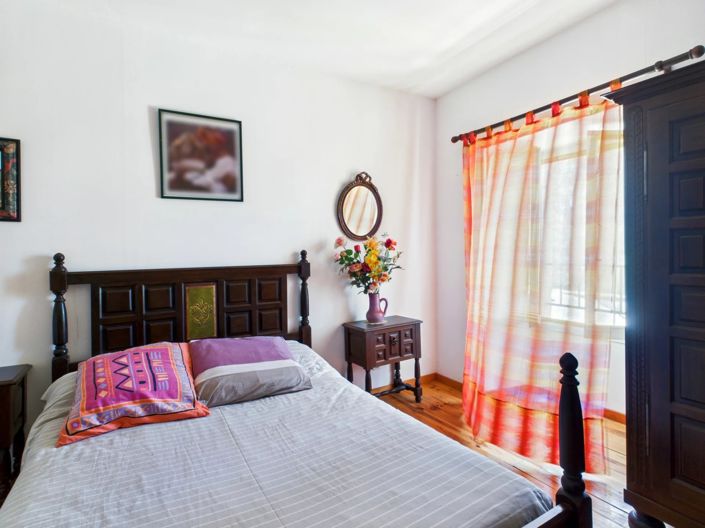 Image No.10-5 Bed House for sale