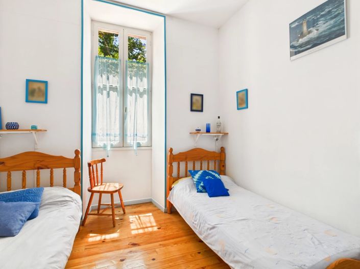 Image No.7-5 Bed House for sale