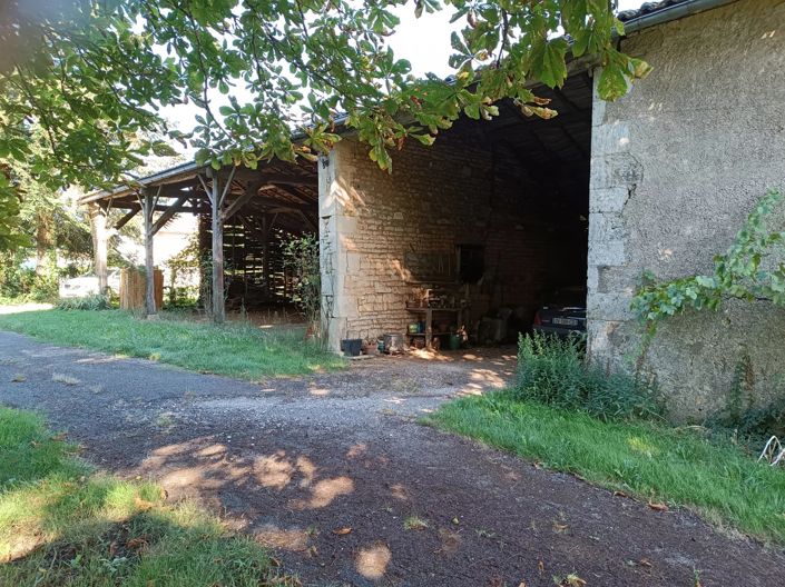 Image No.15-4 Bed Farmhouse for sale