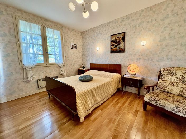 Image No.7-4 Bed House for sale