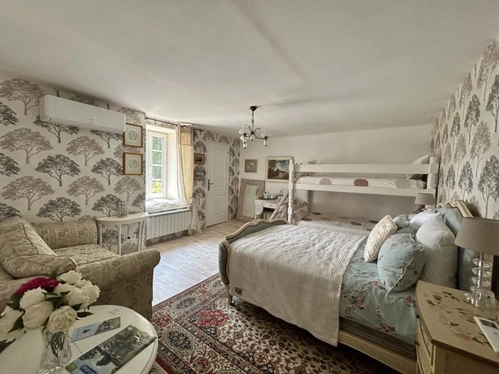 Image No.11-5 Bed Farmhouse for sale