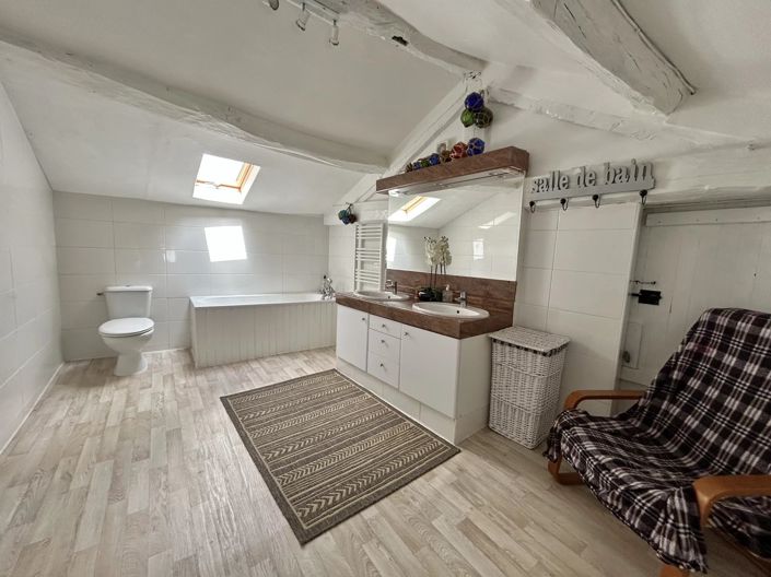 Image No.12-5 Bed Farmhouse for sale