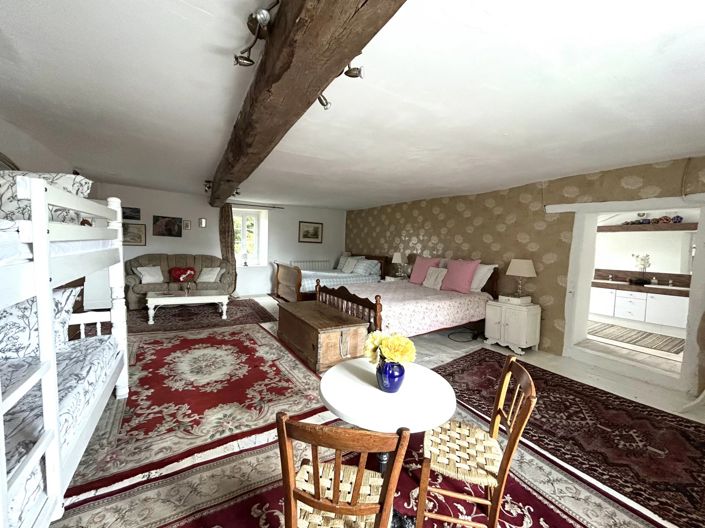 Image No.9-5 Bed Farmhouse for sale