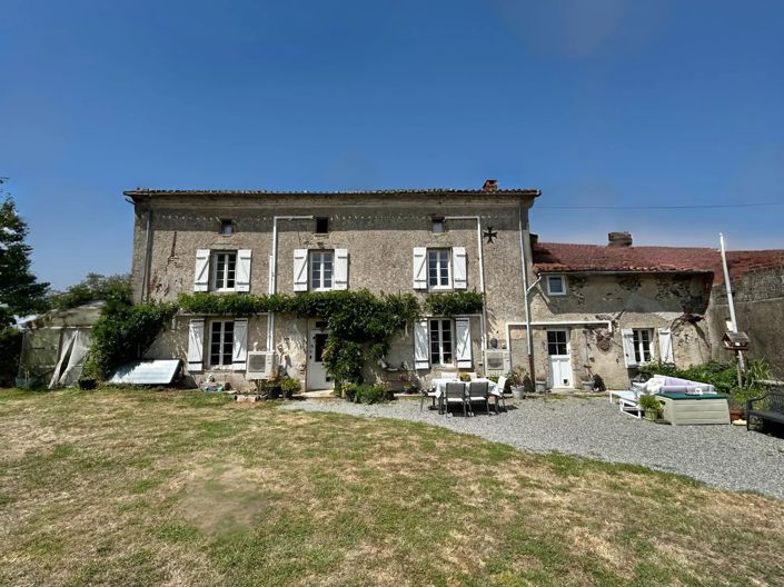 Image No.2-5 Bed Farmhouse for sale