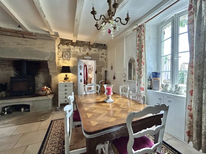 Image No.6-5 Bed Farmhouse for sale