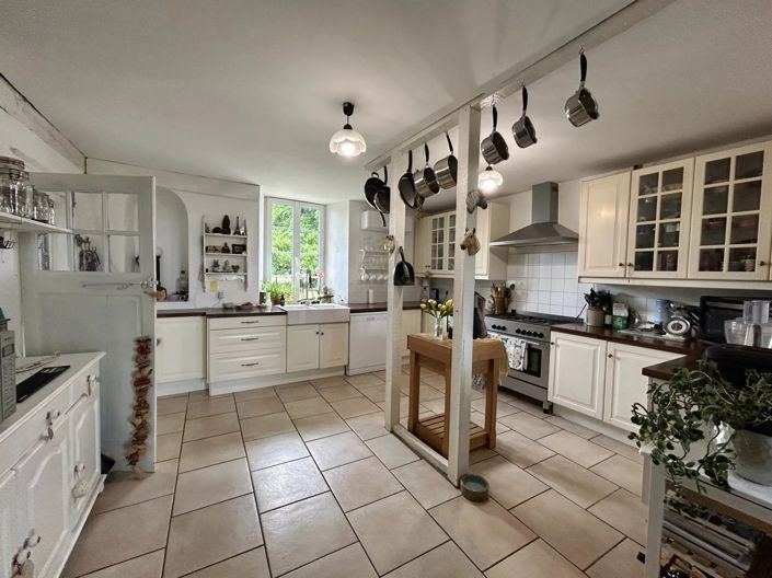 Image No.7-5 Bed Farmhouse for sale