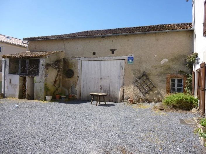 Image No.10-6 Bed House for sale