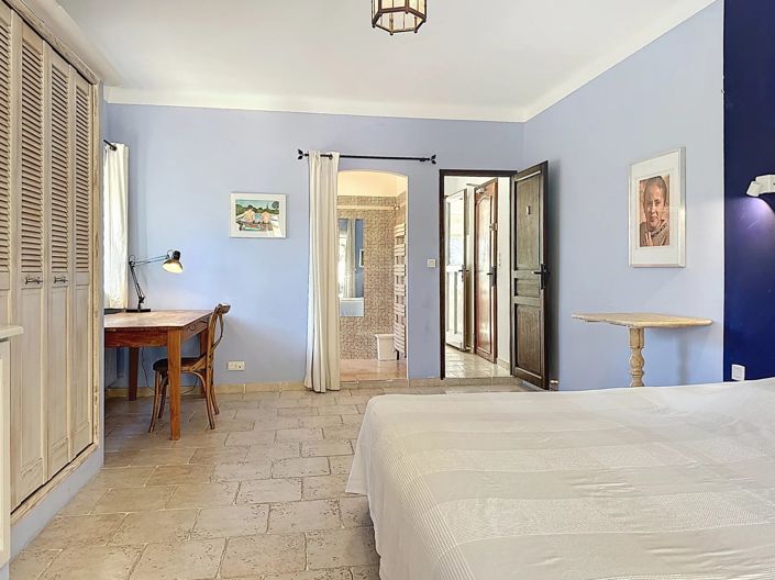 Image No.11-6 Bed House for sale