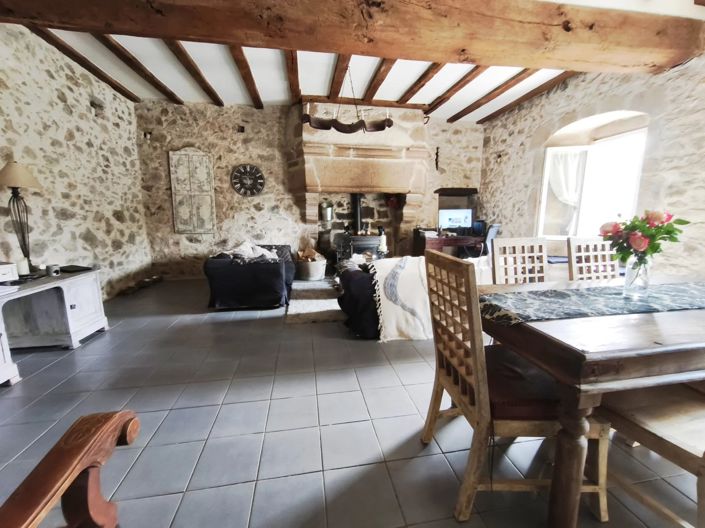 Image No.6-4 Bed Farmhouse for sale