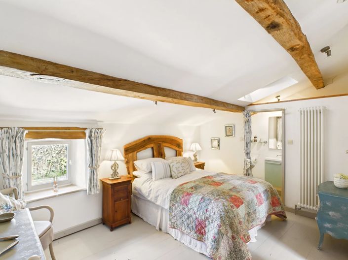 Image No.12-8 Bed House for sale