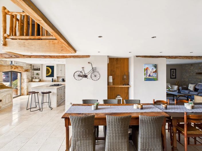 Image No.3-8 Bed House for sale