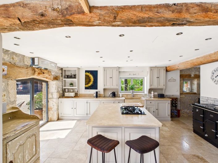 Image No.4-8 Bed House for sale