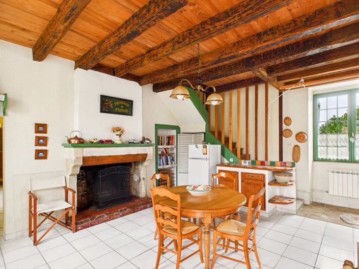 Image No.6-8 Bed House for sale