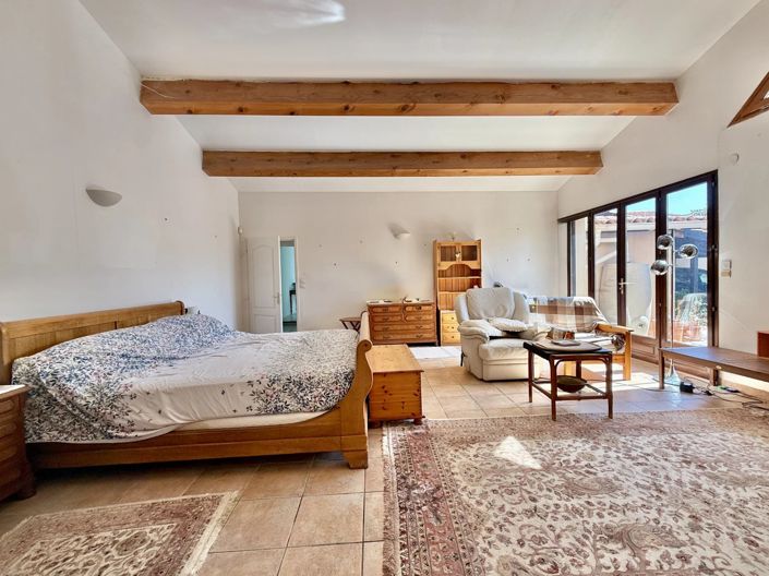 Image No.6-4 Bed House for sale