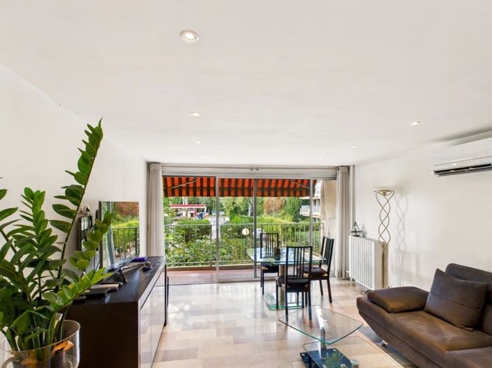 Image No.3-2 Bed Property for sale