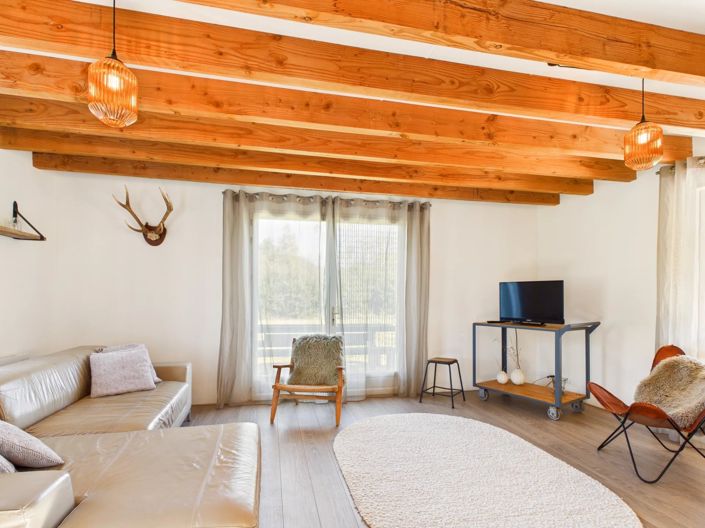 Image No.8-8 Bed House for sale
