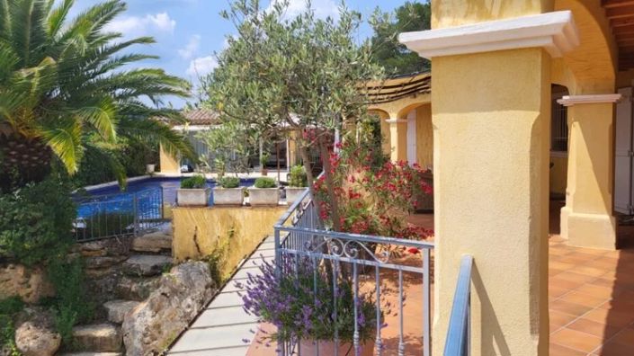 Image No.5-5 Bed House for sale
