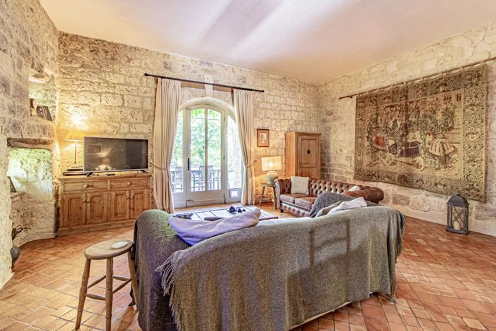 Image No.12-4 Bed House for sale
