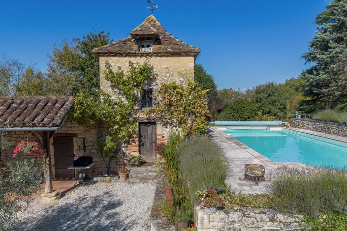 Image No.14-4 Bed House for sale