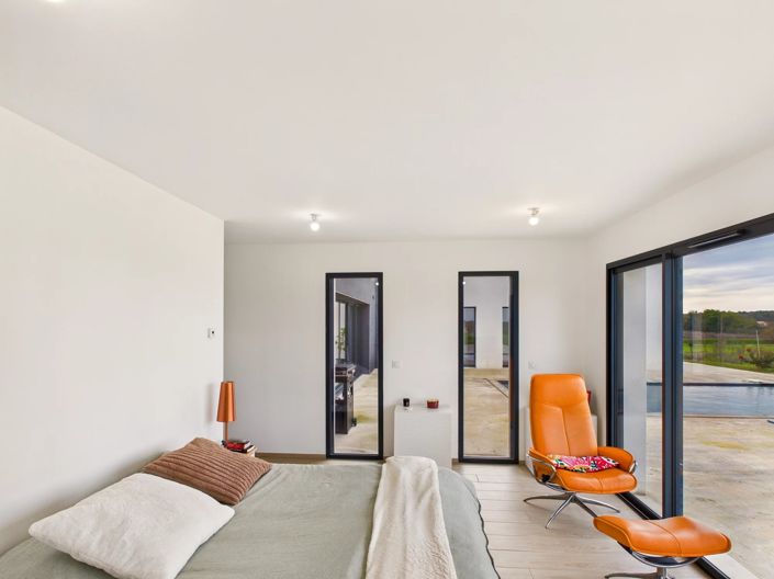 Image No.9-4 Bed House for sale