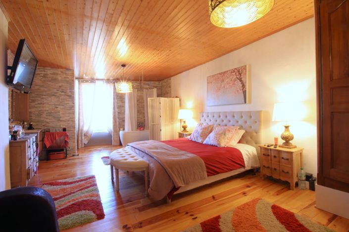 Image No.7-3 Bed House for sale