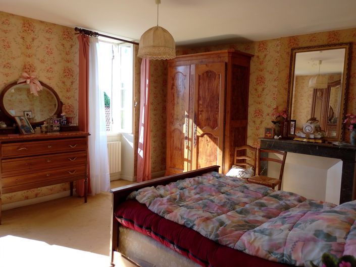 Image No.14-4 Bed House for sale