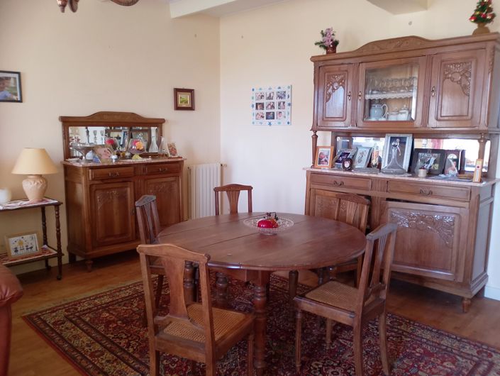 Image No.9-4 Bed House for sale