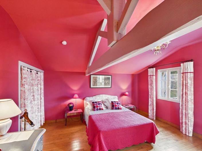 Image No.7-5 Bed House for sale