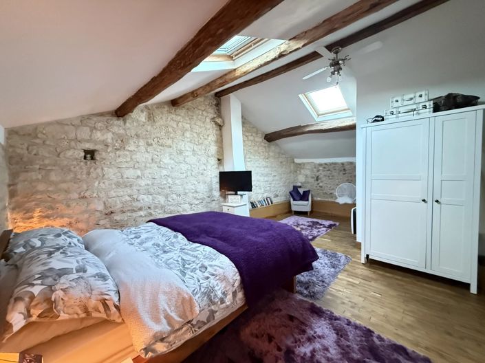 Image No.10-3 Bed House for sale