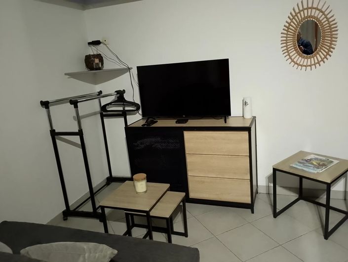 Image No.3-3 Bed Commercial for sale