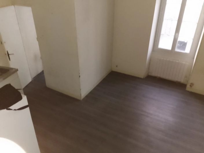 Image No.6-3 Bed Commercial for sale