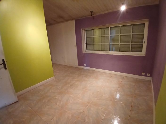 Image No.9-3 Bed House for sale