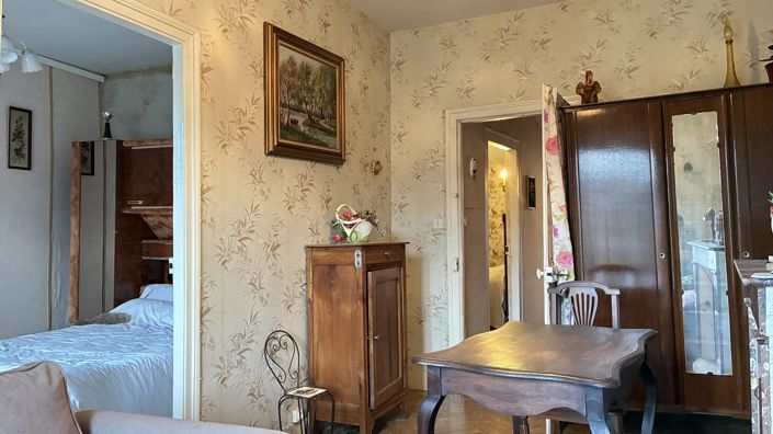 Image No.10-2 Bed House for sale