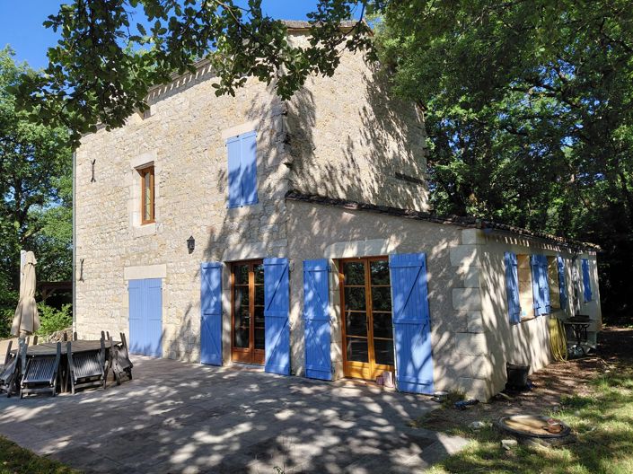 Image No.2-4 Bed House for sale