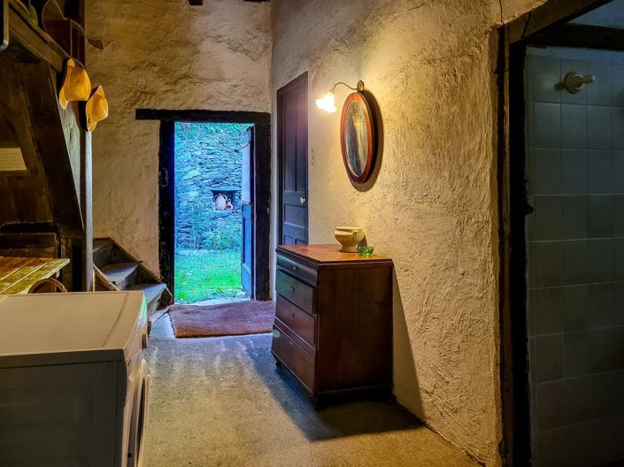 Image No.11-3 Bed House for sale