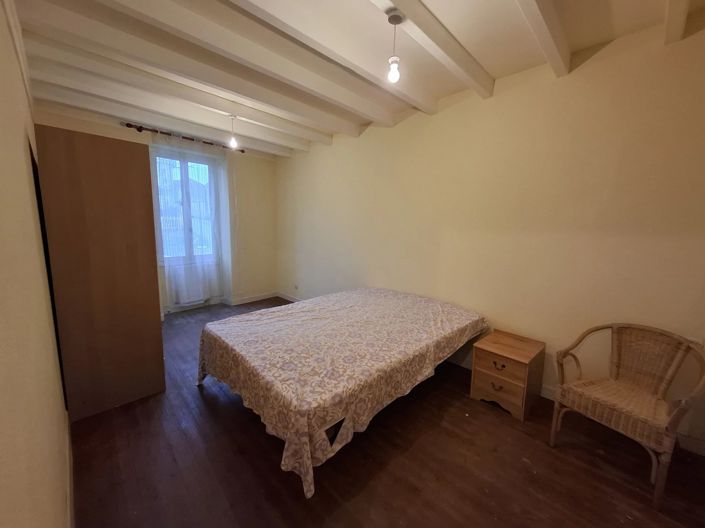 Image No.11-5 Bed Farmhouse for sale