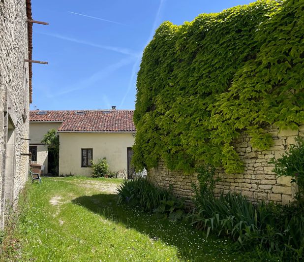 Image No.12-5 Bed Farmhouse for sale