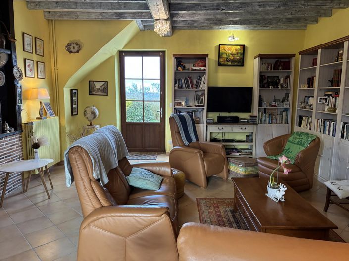 Image No.9-3 Bed Farmhouse for sale