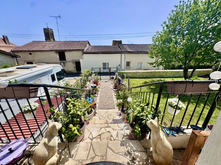 Image No.10-3 Bed Village House for sale