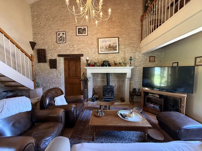 Image No.6-3 Bed Farmhouse for sale