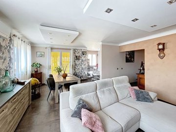 f6b89139ba19d71a8c1b27d6f878e6dce9c37715bd334