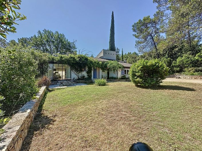 Image No.9-6 Bed House for sale