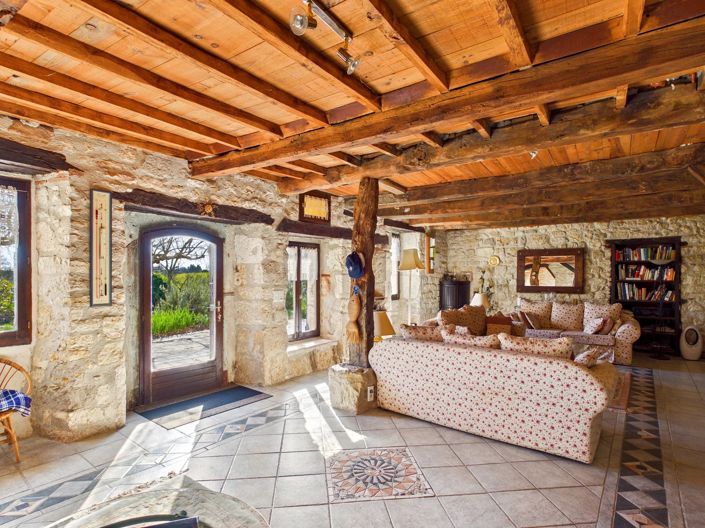 Image No.7-5 Bed House for sale