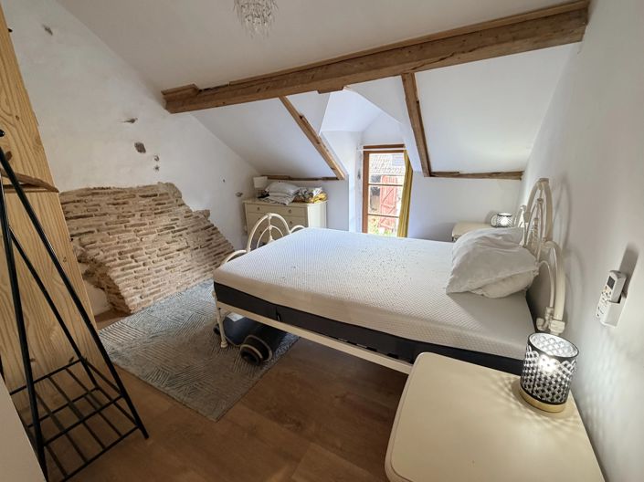 Image No.12-6 Bed House for sale