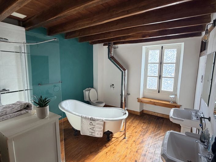 Image No.7-6 Bed House for sale