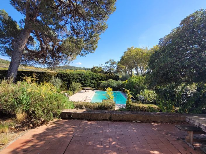 Image No.4-6 Bed House for sale