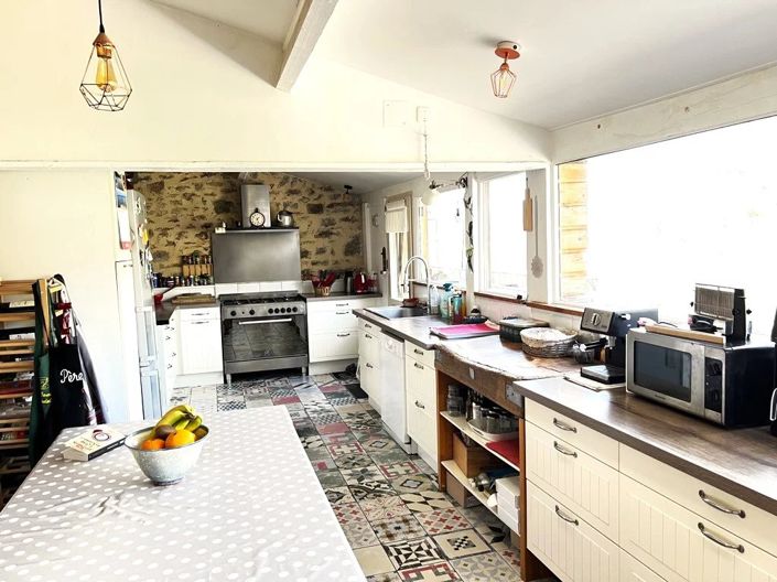 Image No.7-13 Bed House for sale