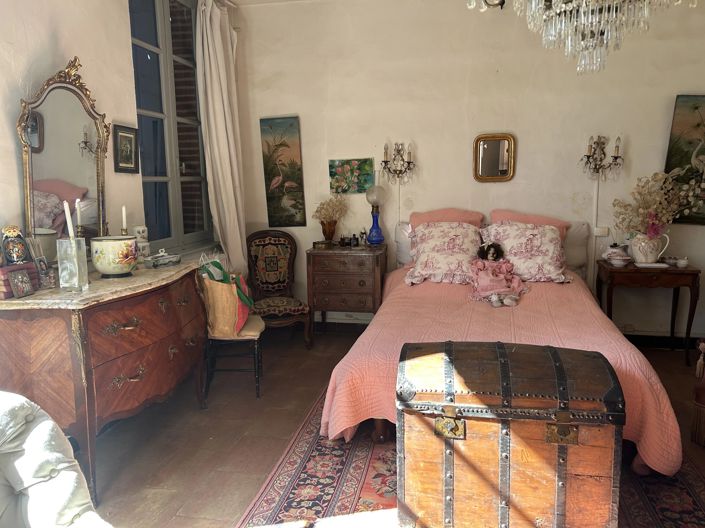 Image No.9-5 Bed House for sale
